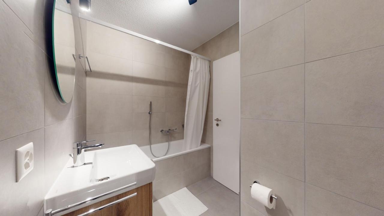 Apartment Sublime Modern Family Of 2 Bedrooms